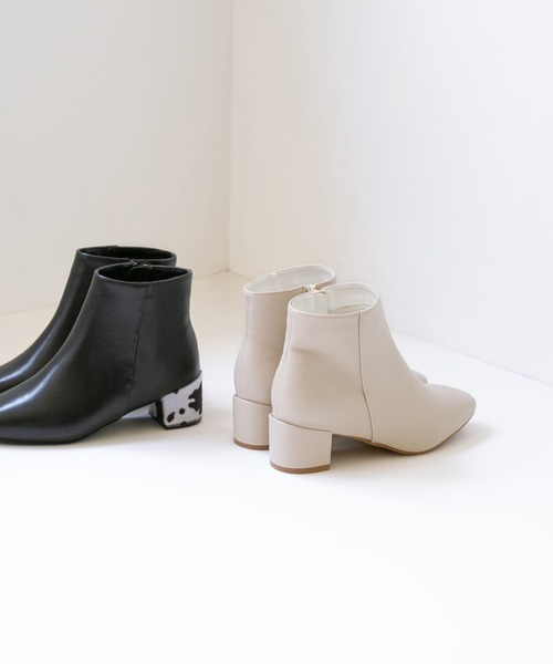 menue（メヌエ）の「ベーシックデザイン スクエアトゥ サイドジップ  ショートブーツ（ブーツ・レディース・ブラック系その他/ダークブラウン/ブラック/ブラウン系その他/ホワイト/ダークグレー/ブラウン系その他2/ブラック系その他3/ブラック系その他2/パイソン/アイボリー/グレイッシュベージュ/アッシュグレー/ブラック系その他4/ベージュ・3L/SS/S/M/L/LL/XS）」の18枚目の写真