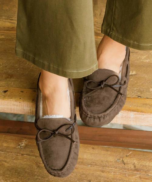 KOBE LETTUCE（コウベレタス）の「リボン紐ファーモカシンシューズ（モカシン/デッキシューズ・レディース・ブラック/ダークブラウン/パープル/グレー/その他1/その他2/パープル系その他/キャメル/イエロー系その他/ピンク/ブラック系その他/ブラウン系その他2/ブラック系その他2/ブラウン系その他/ベージュ/ダークグリーン/オリーブ/ホワイト/ネイビー・LL/S/M/L）」の6枚目の写真