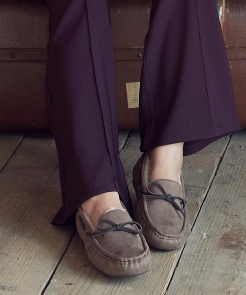 KOBE LETTUCE（コウベレタス）の「リボン紐ファーモカシンシューズ（モカシン/デッキシューズ・レディース・ブラック/ダークブラウン/パープル/グレー/その他1/その他2/パープル系その他/キャメル/イエロー系その他/ピンク/ブラック系その他/ブラウン系その他2/ブラック系その他2/ブラウン系その他/ベージュ/ダークグリーン/オリーブ/ホワイト/ネイビー・LL/S/M/L）」の7枚目の写真