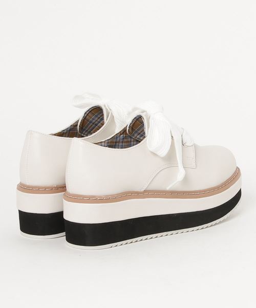 byあしながおじさん（バイアシナガオジサン）の「〈byあしながおじさん 〉　厚底レースアップシューズ（その他シューズ・レディース・アイボリー/ブラック/オレンジ・L/LL/S/M）」の5枚目の写真