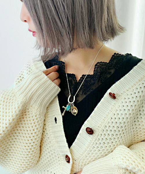 apres jour（アプレジュール）の「スカラップレースタンクトップ【ZOZOTOWN限定アイテム】（タンクトップ・レディース・ブラック/オフホワイト・フリー）」の3枚目の写真