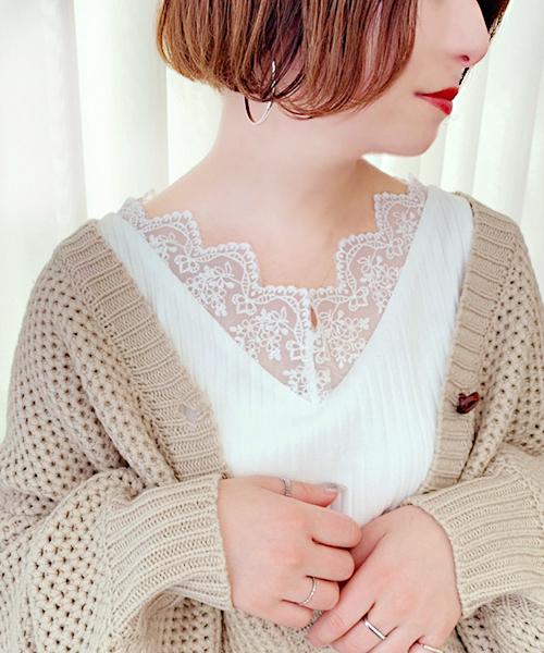 apres jour（アプレジュール）の「スカラップレースタンクトップ【ZOZOTOWN限定アイテム】（タンクトップ・レディース・ブラック/オフホワイト・フリー）」の6枚目の写真