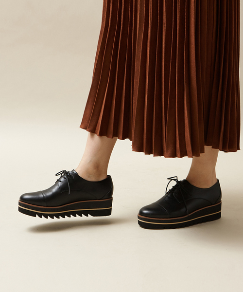 Au BANNISTER（オゥバニスター）の「【WEB別注 / 追加生産】EVAレースアップ厚底シューズ（ドレスシューズ・レディース・ブラック/ブロンズ/ブラック系その他2/ネイビー/ベージュ・38/39/35/36/37）」の8枚目の写真