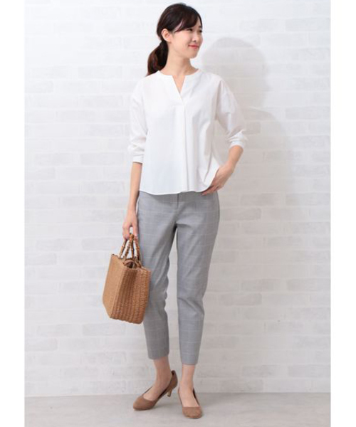 NATURAL BEAUTY BASIC（ナチュラルビューティーベーシック）の「バンドカラースキッパーブラウス（シャツ/ブラウス・レディース・ブラック系その他/オフホワイト/ブルー系その他・LARGE/MEDIUM/SMALL）」の4枚目の写真
