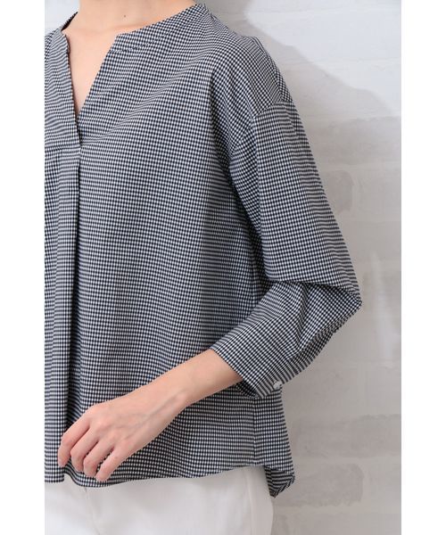 NATURAL BEAUTY BASIC（ナチュラルビューティーベーシック）の「バンドカラースキッパーブラウス（シャツ/ブラウス・レディース・ブラック系その他/オフホワイト/ブルー系その他・LARGE/MEDIUM/SMALL）」の19枚目の写真