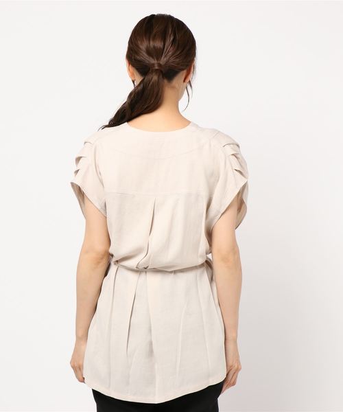 DouDou（ドゥドゥ）の「タックフレンチブラウス（シャツ/ブラウス・レディース・オフホワイト/ベージュ/モカ・FREE）」の5枚目の写真