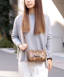 カシュカシュ cachecache / 差し込みフラップタッセル付きミニショルダーバッグ