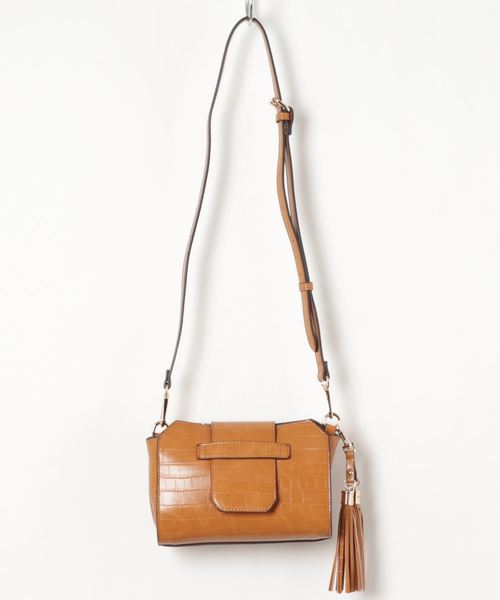 UNBILLION（アンビリオン）の「カシュカシュ cachecache / 差し込みフラップタッセル付きミニショルダーバッグ（ショルダーバッグ・レディース・ゴールド/その他/ブラック/パイソン/キャメル/ベージュ系その他/ベージュ系その他2/イエロー系その他・FREE）」の14枚目の写真