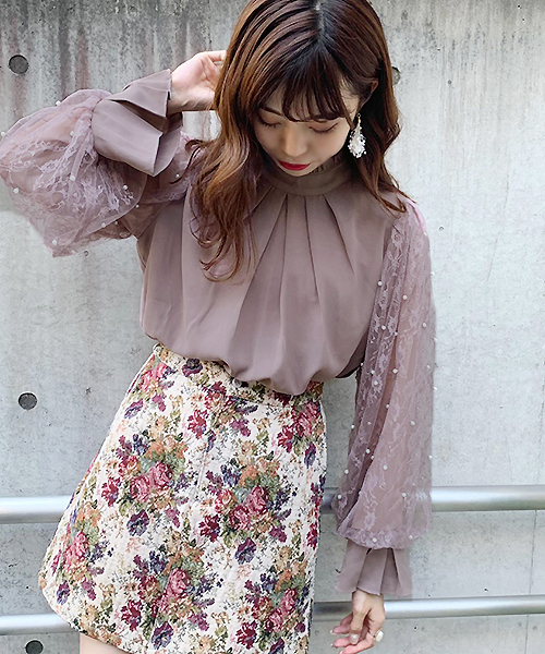 apres jour(アプレジュール)の「パールレースハイネックブラウス【ZOZOTOWN限定アイテム】(シャツ/ブラウス・レディース・ブラック/オフホワイト/モカ・フリー)」の1枚目の写真