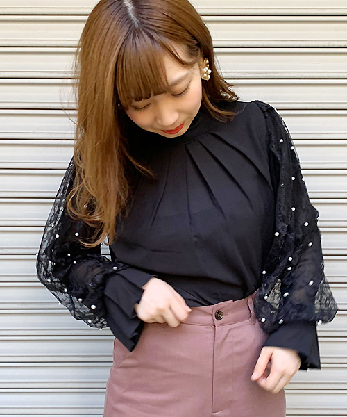 apres jour(アプレジュール)の「パールレースハイネックブラウス【ZOZOTOWN限定アイテム】(シャツ/ブラウス・レディース・ブラック/オフホワイト/モカ・フリー)」の9枚目の写真