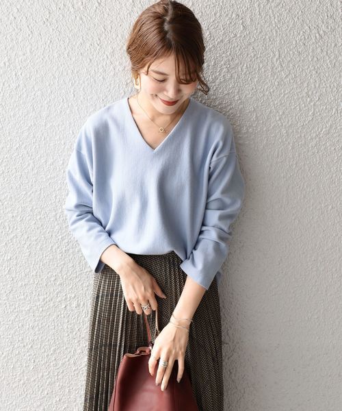 SHIPS(シップス)の「Vネックポンチジャージープルオーバー◇(Tシャツ/カットソー・レディース・オフホワイト/ベージュ/ライトブルー/オレンジ/ブラック/ベージュ系その他・ONE SIZE)」の6枚目の写真