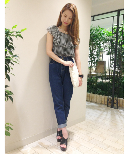 Chico(チコ)の「ハイウエストデニムPT(その他パンツ・レディース・ホワイト/ネイビー・SMALL/MEDIUM)」の13枚目の写真