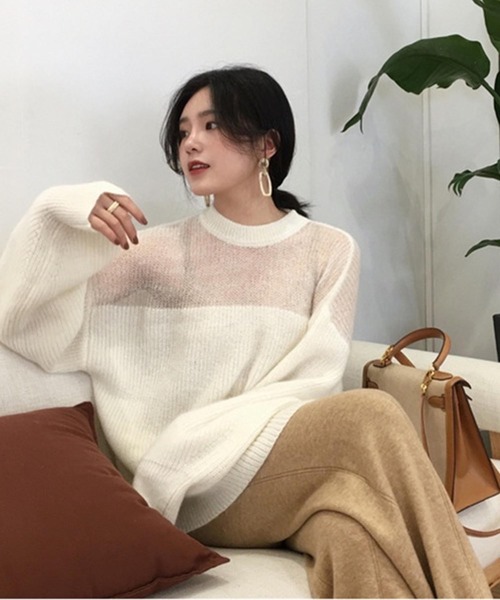 ABITOKYO（アビトーキョー）の「襟ぐり透けニット（ニット/セーター・レディース・オフホワイト/ベージュ・FREE）」の4枚目の写真