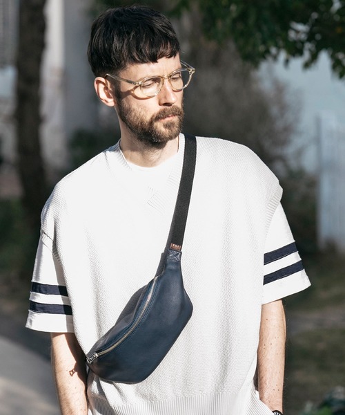 MR.OLIVE E.O.I(ミスターオリーブイーグルオブインデペンデンス)の「MR.OLIVE ミスターオリーブ / E.O.I WATER PROOF WASHABLE LEATHER / SMALL BODY BAG ウォータープルーフウォッシャブルレザー スモールボディバッグ / ME681(ボディバッグ/ウエストポーチ・メンズ・ブラウン/ブラック/ベージュ/ホワイト/ネイビー・FREE)」の5枚目の写真