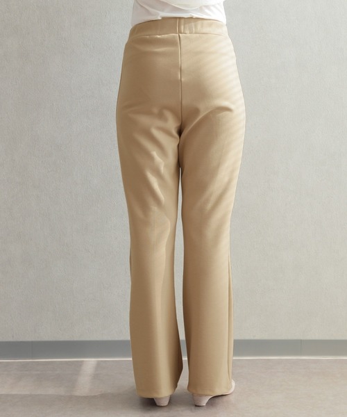 reca(レカ)の「センタープレス セミフレアパンツ(その他パンツ・レディース・ブラック/ベージュ/アイボリー・FREE)」の11枚目の写真