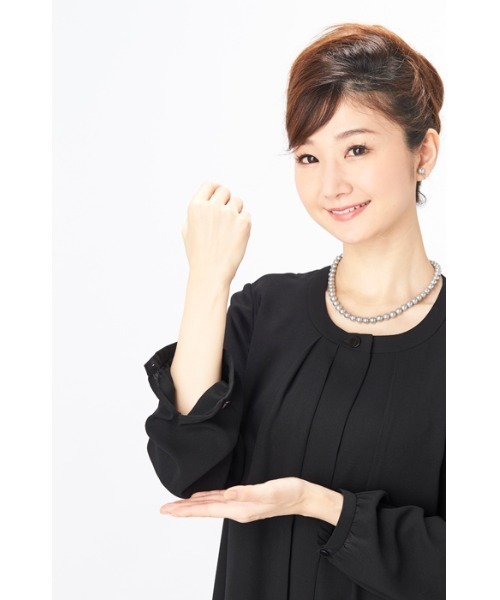 MONOIR(モノワール)の「濃染加工ゆったりサイズワンピース(ワンピース・レディース・ブラック・LL/3L/M/L)」の5枚目の写真