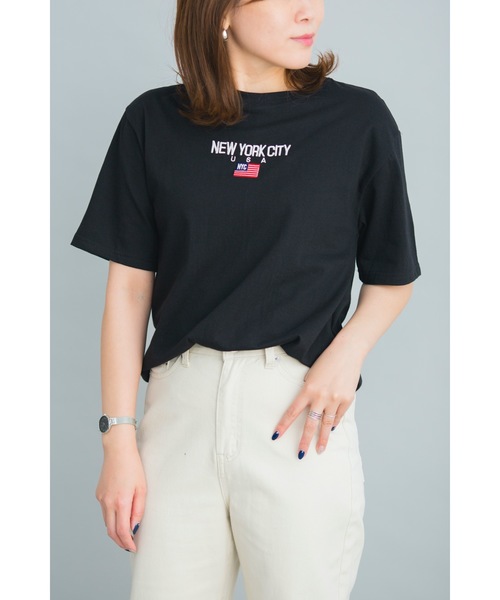 prose verse(プロズヴェール)の「《WEB限定》NYC刺繍ロゴTシャツ(Tシャツ/カットソー・レディース・ブラック/ホワイト・フリ-)」の2枚目の写真