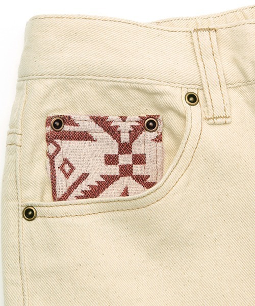 チチカカ(チチカカ)の「ヴィンテージパッチデニムパンツ(デニムパンツ・レディース・ホワイト/インディゴブルー・SMALL/MEDIUM/LARGE)」の17枚目の写真