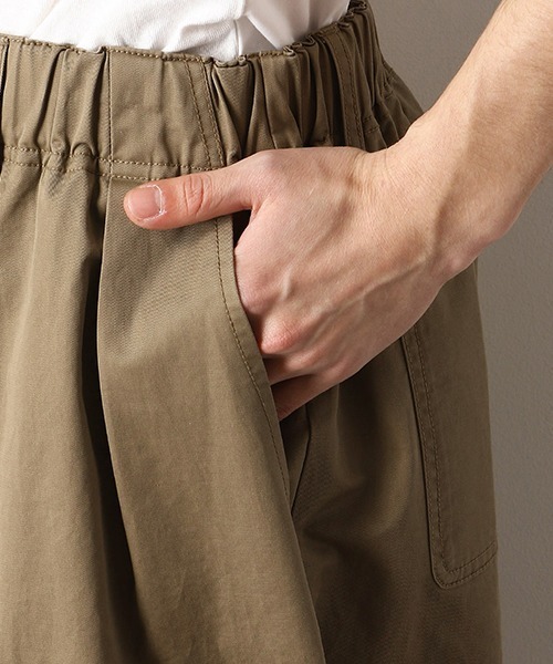 Purple&Yellow（パープルアンドイエロー）の「ワイド　テーパードパンツ（その他パンツ・メンズ・ブラック/ベージュ・SMALL/MEDIUM/LARGE/X-SMALL）」の17枚目の写真