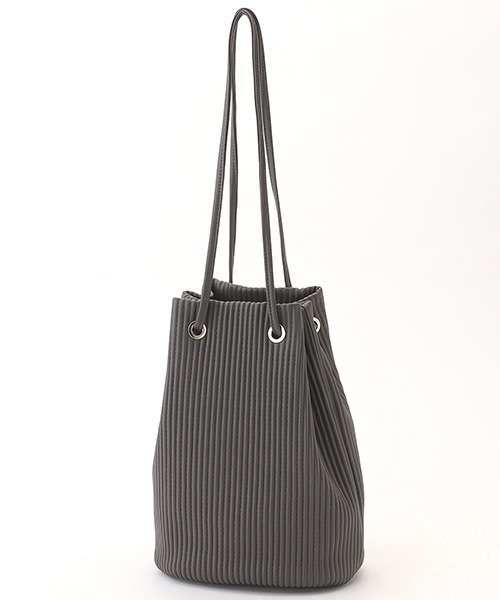 MONO COMME CA(モノコムサ)の「プリーツ トートバッグ(ハンドバッグ・レディース・ベージュ/グレー/アイボリー・FREE)」の8枚目の写真