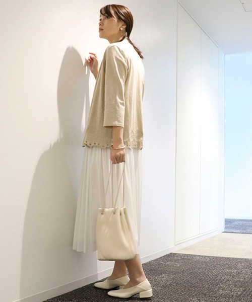 MONO COMME CA(モノコムサ)の「プリーツ トートバッグ(ハンドバッグ・レディース・ベージュ/グレー/アイボリー・FREE)」の16枚目の写真