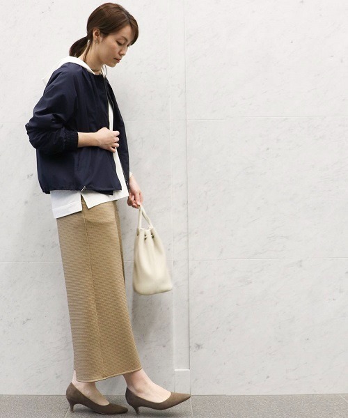 MONO COMME CA(モノコムサ)の「プリーツ トートバッグ(ハンドバッグ・レディース・ベージュ/グレー/アイボリー・FREE)」の18枚目の写真