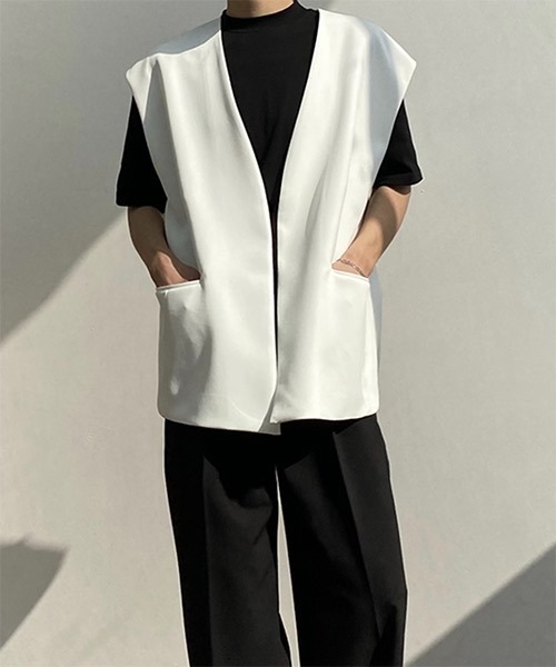 WESTBOY（ウエストボーイ）の「【COLN】Drop shoulder Tailored Vest CLN21S07OT（ベスト・メンズ・ブラック/ホワイト・L/XL/M）」の10枚目の写真