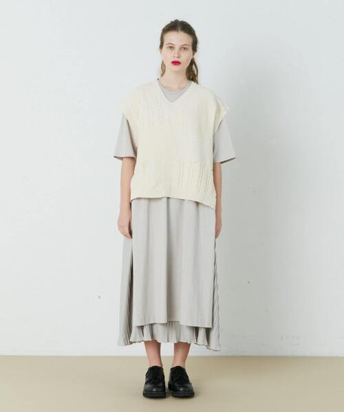 FRAPBOIS(フラボア)の「スリッT ワンピース(ワンピース・レディース・ブラック/グレー・1/0)」の6枚目の写真