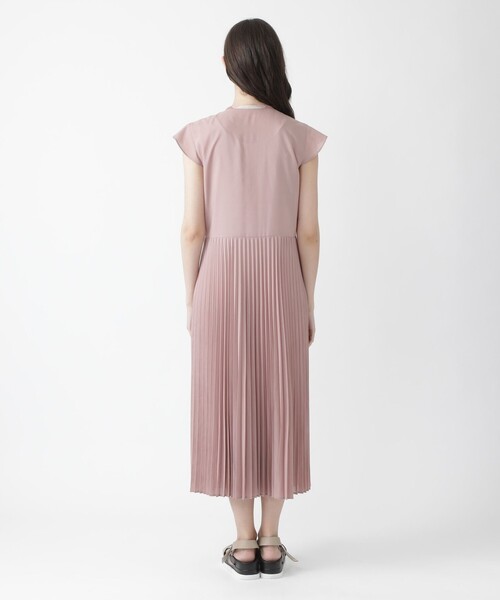 BLUE LABEL CRESTBRIDGE（ブルーレーベルクレストブリッジ）の