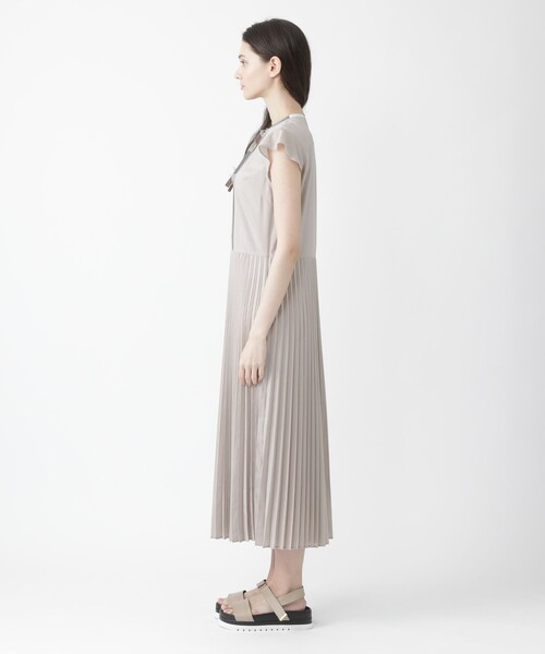 ブルーレーベルクレストブリッジ ロングワンピース ベージュ S BLUE LABEL CRESTBRIDGE(ブルーレーベルクレストブリッジ)の