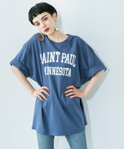 Ressaca(レサーカ)の「別注 オーバーサイズ カレッジロゴ フロントロゴTEE(Tシャツ/カットソー・メンズ・パープル/ホワイト/ブラック/グレイッシュベージュ/グレイッシュブルー/ホワイト系/ホワイト系1/ブラック系/ブラック系1・L/XL/M)」の9枚目の写真