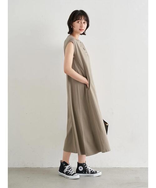 earth music&ecology（アースミュージックアンドエコロジー）の「Aラインスリーブレスカットワンピース　＊（ワンピース・レディース・ダークブラウン/グレイッシュベージュ/チャコールグレー/ブルーグリーン/ピンク系その他2・FREE）」の11枚目の写真