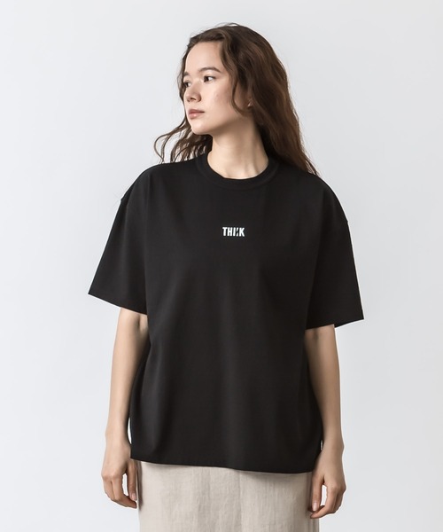 ALLUMER(アリュメール)の「クルーネックヴィンテージプリントTシャツ(THINK)(Tシャツ/カットソー・レディース・ホワイト/ブラック/ベージュ・1)」の8枚目の写真