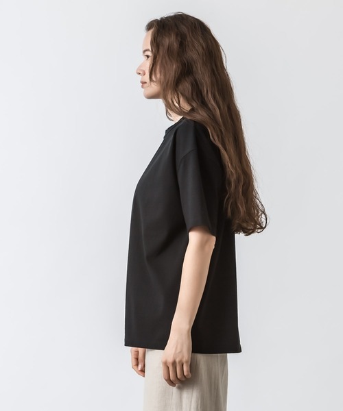ALLUMER(アリュメール)の「クルーネックヴィンテージプリントTシャツ(THINK)(Tシャツ/カットソー・レディース・ホワイト/ブラック/ベージュ・1)」の20枚目の写真