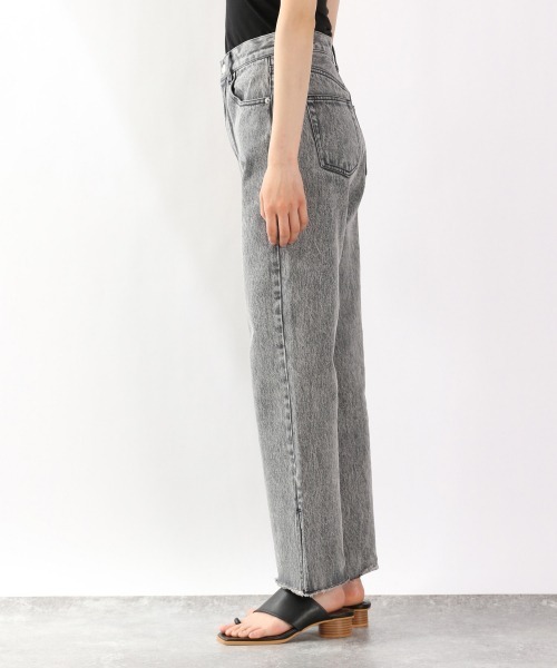 LOWRYS FARM(ローリーズファーム)の「ハイウエストスリットデニムパンツ 948667(デニムパンツ・レディース・アイボリー/チャコールグレー/オレンジ・SMALL/MEDIUM/LARGE)」の11枚目の写真