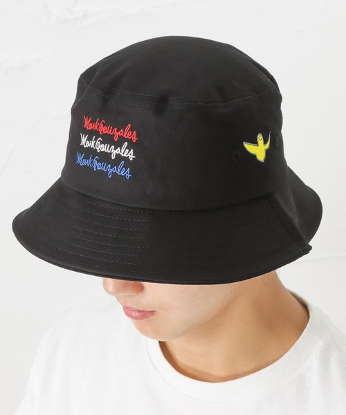 Mark Gonzales（マーク・ゴンザレス）の「サインロゴを刺繍したバケットハット（ハット・メンズ・ブラック/ベージュ/ネイビー・フリー）」の2枚目の写真