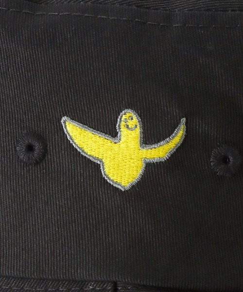 Mark Gonzales（マーク・ゴンザレス）の「サインロゴを刺繍したバケットハット（ハット・メンズ・ブラック/ベージュ/ネイビー・フリー）」の8枚目の写真