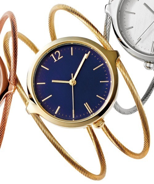 GeeRA（ジーラ）の「細ワイヤーバングルウォッチ（アナログ腕時計・レディース・ピンクゴールド/シルバー/ゴールド・FREE）」の2枚目の写真