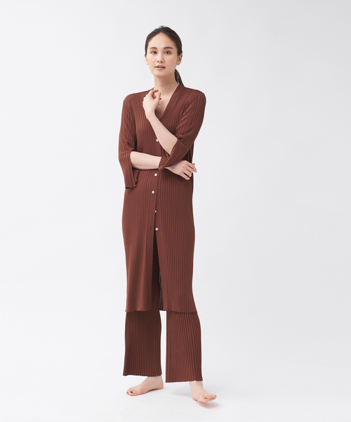 qualite(カリテ)の「【WEB・一部店舗限定】《セットアップ対応》リブニットロングカーディガン(カーディガン/ボレロ・レディース・ブラック/ブラウン/スモークピンク・フリー)」の4枚目の写真