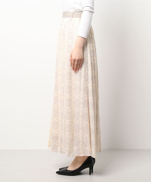 Lui's(ルイス)の「レースフレアロングスカート(スカート・レディース・オフホワイト/ブラック/グリーン・FREE)」の4枚目の写真