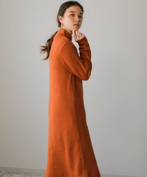 Bou Jeloud(ブージュルード)の「モヘヤ混サイド釦ロングニットワンピース(ワンピース・レディース・ライトグレー/オレンジ/モカ・FREE)」の17枚目の写真