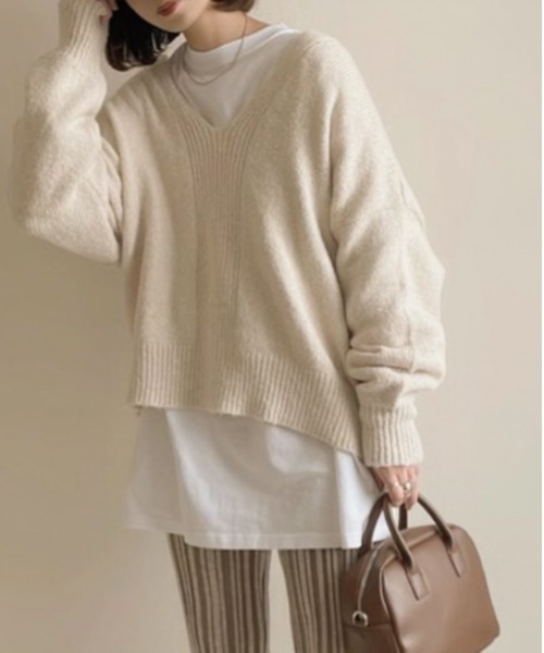 Per sist ence(パーシエンス)の「Per sist ence/パーシエンス アンゴラタッチ Vネックプルオーバー(ニット/セーター・レディース・チャコールグレー/ベージュ/アイボリー・FREE)」の1枚目の写真