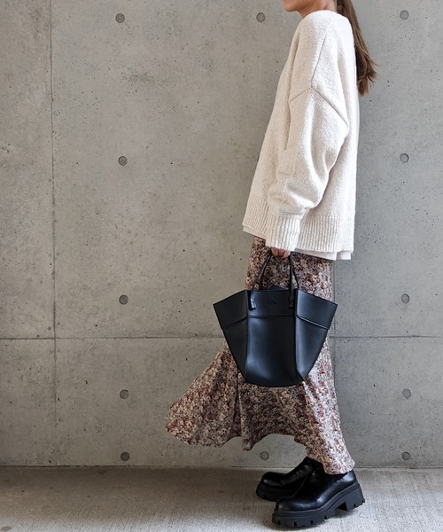 Per sist ence(パーシエンス)の「Per sist ence/パーシエンス アンゴラタッチ Vネックプルオーバー(ニット/セーター・レディース・チャコールグレー/ベージュ/アイボリー・FREE)」の10枚目の写真