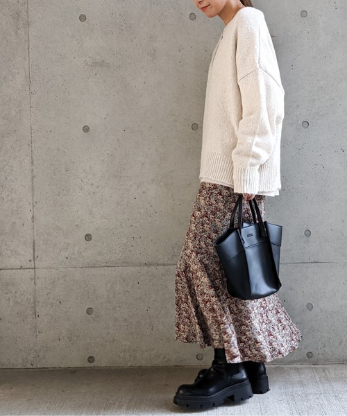 Per sist ence(パーシエンス)の「Per sist ence/パーシエンス アンゴラタッチ Vネックプルオーバー(ニット/セーター・レディース・チャコールグレー/ベージュ/アイボリー・FREE)」の11枚目の写真