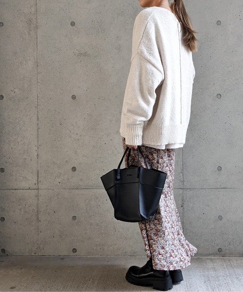 Per sist ence(パーシエンス)の「Per sist ence/パーシエンス アンゴラタッチ Vネックプルオーバー(ニット/セーター・レディース・チャコールグレー/ベージュ/アイボリー・FREE)」の12枚目の写真