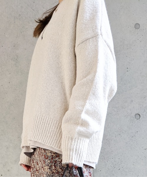 Per sist ence(パーシエンス)の「Per sist ence/パーシエンス アンゴラタッチ Vネックプルオーバー(ニット/セーター・レディース・チャコールグレー/ベージュ/アイボリー・FREE)」の16枚目の写真