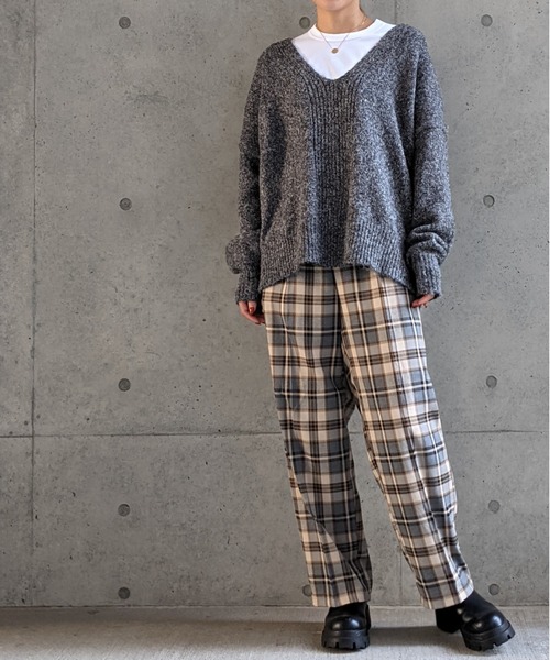 Per sist ence(パーシエンス)の「Per sist ence/パーシエンス アンゴラタッチ Vネックプルオーバー(ニット/セーター・レディース・チャコールグレー/ベージュ/アイボリー・FREE)」の22枚目の写真