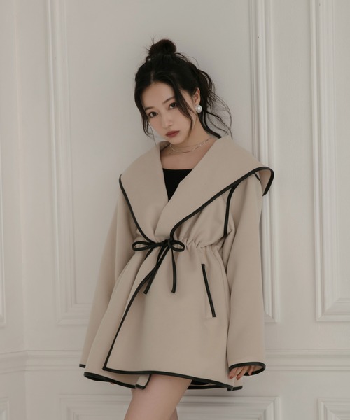 ANDGEEBEE（アンジービー）の「パイピングフーディーガウン（その他アウター・レディース・ベージュ/ネイビー・MEDIUM）」の2枚目の写真