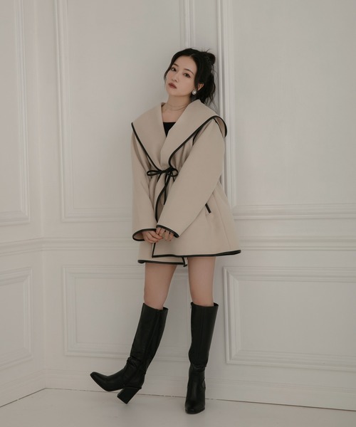 ANDGEEBEE（アンジービー）の「パイピングフーディーガウン（その他アウター・レディース・ベージュ/ネイビー・MEDIUM）」の5枚目の写真