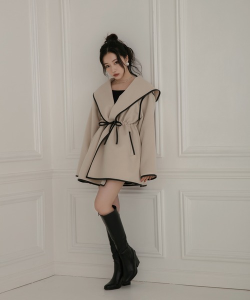 ANDGEEBEE（アンジービー）の「パイピングフーディーガウン（その他アウター・レディース・ベージュ/ネイビー・MEDIUM）」の20枚目の写真